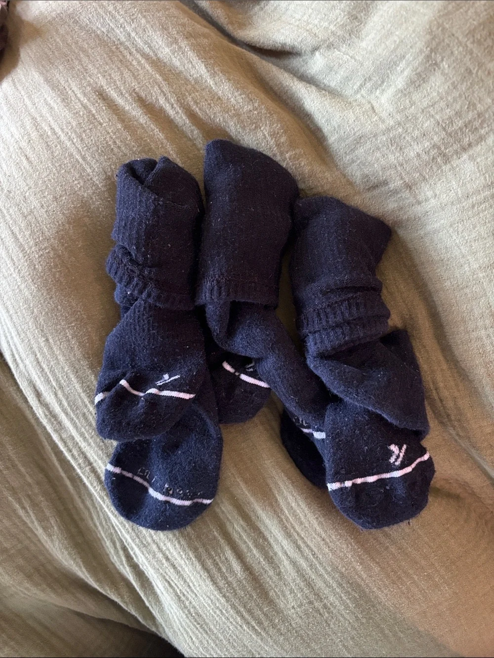 Bundle of 13 socks (vans, lululemon, old navy)